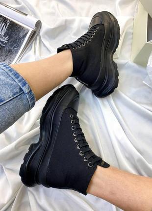 Ботінки  жіночі alexander mcqueen tread slick black

/ женские ботинки маквин4 фото