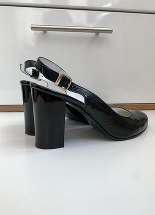 Босоножки женские