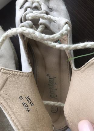 Замшевые соломенные сандали с завязками3 фото