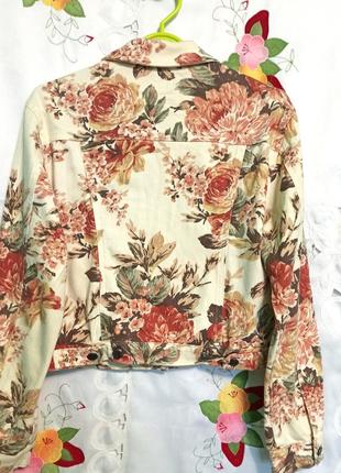 Красива курточка в квіточку для дівчини розміру s весна-літо4 фото