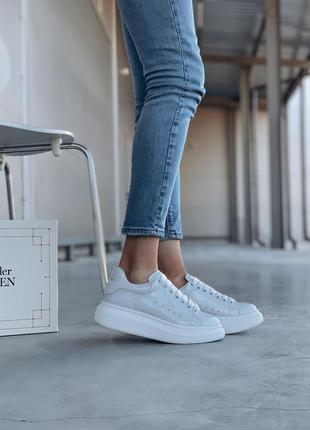 Кросівки жіночі alexander mcqueen low white pearl 2 / жіночі кросівки маквин4 фото