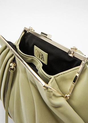 Натуральна zara шкіряна сумка з ременем через плече.нова