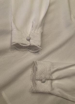 Білосніжна легка блуза з мереживом5 фото