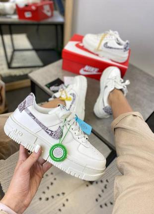 Жіночі кросівки nike menu air force 1 pixel se "sail marathon", кросівки найк еир форс піксель, білі зі зміїною шкірою