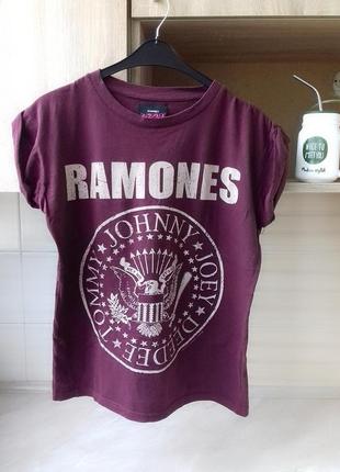 Футболка ramones