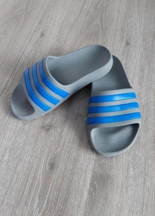 Шльопанці adidas сірі/сині 31-32