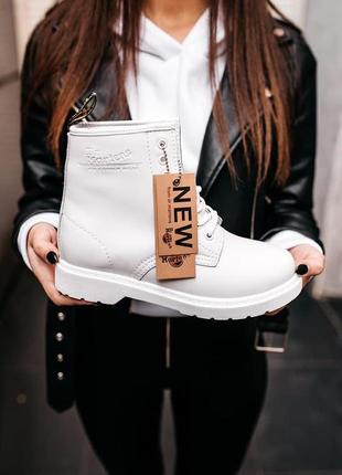 Ботінки жіночі зимові dr. martens white 1

/ женские зимние ботинки на меху мартинс