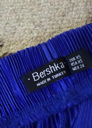 Укорочені брюки / штани / кюлоти плісе бренду bershka7 фото