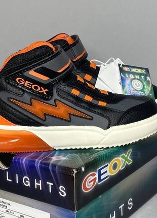 Дитячі черевики geox grayjay 25,28,29,33 з мигалками дитячі черевички хлопчику4 фото