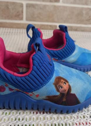 Кроссовки adidas 22р