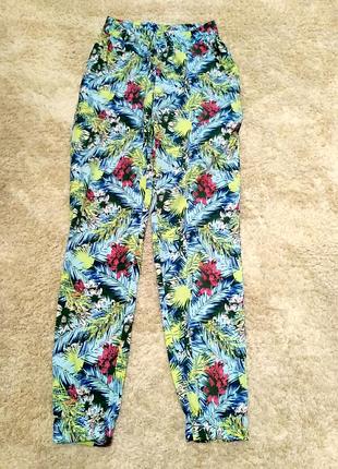 Штани з прінтом