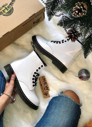 Ботінки жіночі dr. martens white 2

/ женские ботинки мартинс