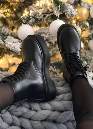 Ботінки жіночі зимові dr. martens jadon mono black logo

/ женские зимние ботинки на меху мартинс2 фото