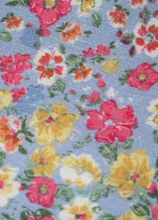 Красивая блуза с открытыми плечами в мелкий цветочек из жатой ткани5 фото
