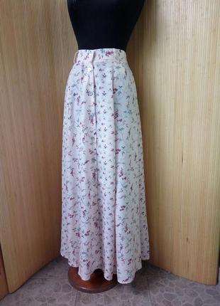 Длинная персиковая юбка на пуговицах с цветочным принтом