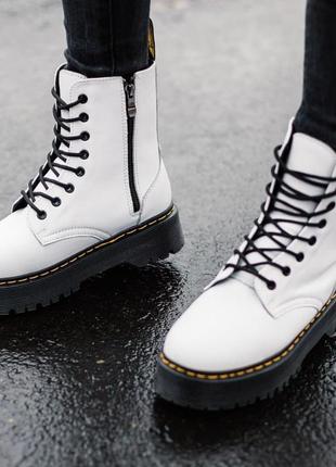 Ботінки жіночі зимові dr. martens jadon white black no logo

/ женские зимние ботинки на меху мартинс4 фото