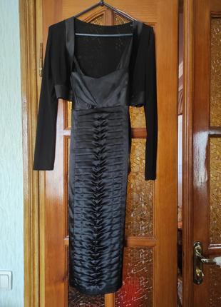 Сукня чорна атласна,розмір м-л