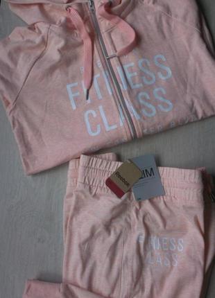 Спортивный костюм reebok. оригинал!