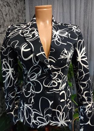 Шикарний піджак розмір 42-44