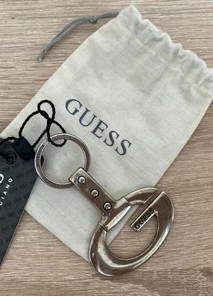 Брелок guess на ключі, сумку