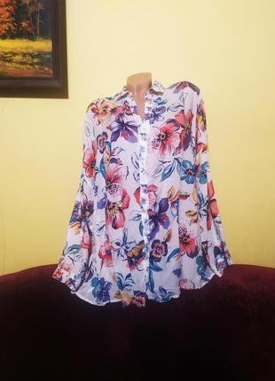 Нереально красива блузочка блузка сорочка легесенька квітковий принт блуза квітни 18 нова мегабатал