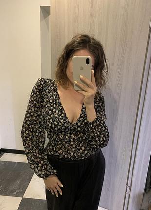 Красивезний топ в квіти від pull&bear 2