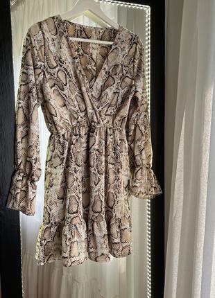 Плаття жіноче