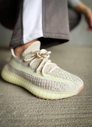 Кросівки жіночі adidas адідас yeezy boost 350 v2 citrin