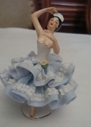 Шикарная статуэтка прима - балерина дрезденский кужевной фарфор dresden германия1 фото