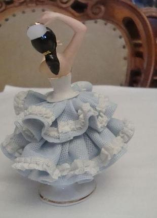 Шикарная статуэтка прима - балерина дрезденский кужевной фарфор dresden германия