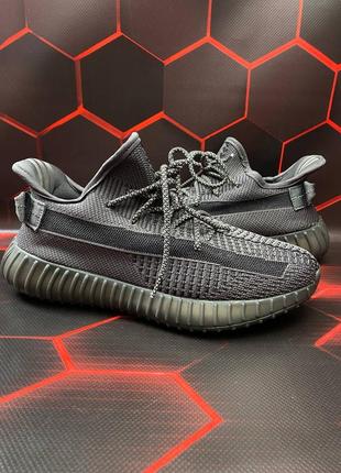 Кроссовки мужские yeezy 350  v2 black (рефлективні шнурки) кросівки чоловічі адідас1 фото