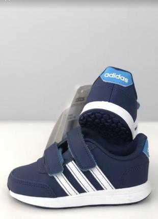 Фірмові дитячі кросівки adidas1 фото