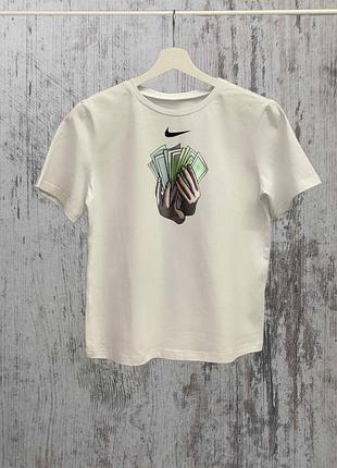 Біла футболка з коротким рукавом nike
