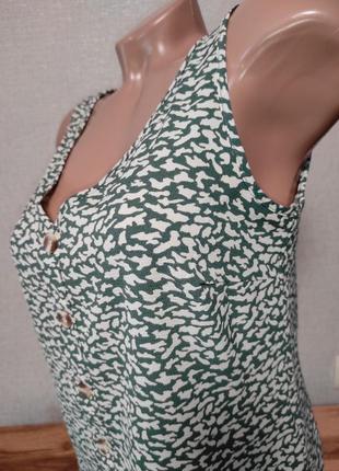 Легенькая майка с пуговицами блуза без рукавів блузка хакі с пуговицами жіночий літній одяг3 фото