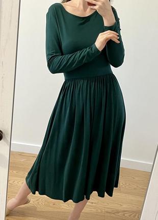 Зелена елегантна базова сукння плаття дзвіночок zara h&m mango
