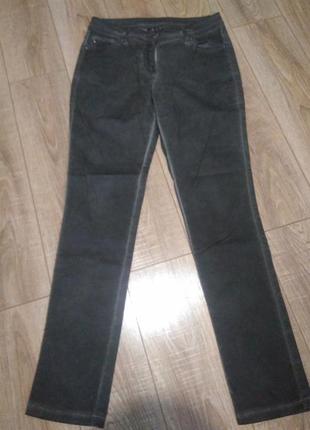 Джинсы цвета хаки