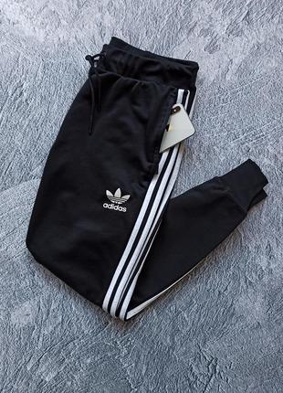 Спортивні штани adidas black
