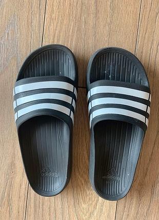 Гумові тапочки adidas p - 34-35
