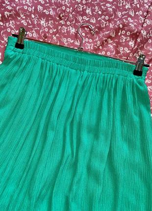 Смарагдова спідниця з натуральної тканини від bhs, свободная и комфортная юбка длинны миди натуральная ткань10 фото