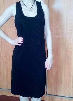 Женское летнее платье с оригинальной спинкой.