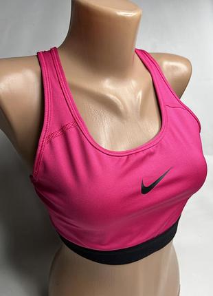 Розовый спортивный топ nike оригинал, размер м
