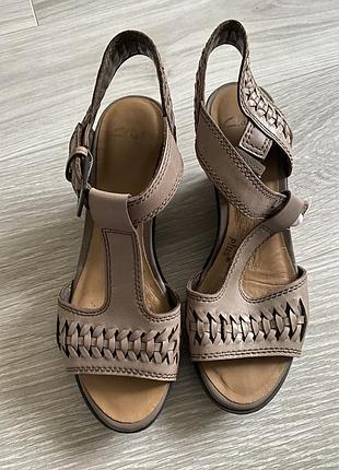 Кожаные сандали босоножки clark’s
