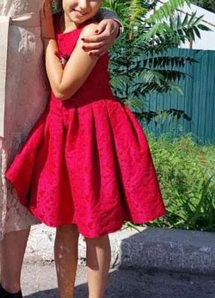 Нарядное, пышное платье john rocha. размер 134, на 9 лет.