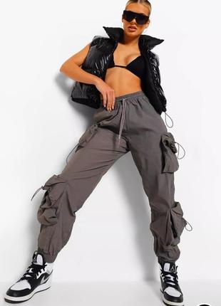 Абсолютно нові джогери boohoo pocket detail shell joggers women