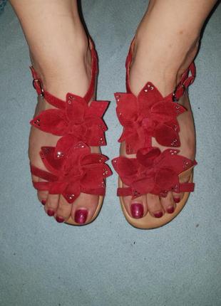 Босоніжки замша квіти красиві червоні