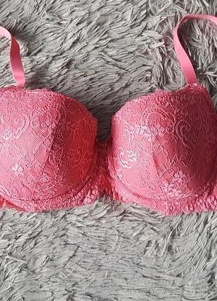 Фирменный,качественный,красивый бюстгалтер 80с немецкого бренда с&a