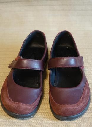 Хорошенькие бордовые комбинированные кожаные туфельки мокасинного стиля hotter англия. 7 1/2 р.2 фото