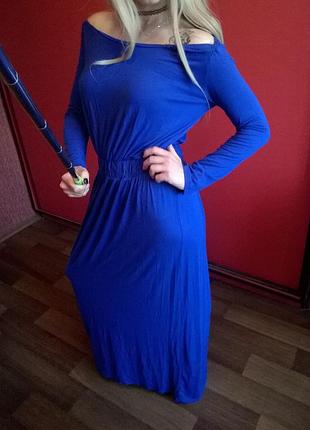 Красивое,яркое платье в пол с оголенными плечами be you