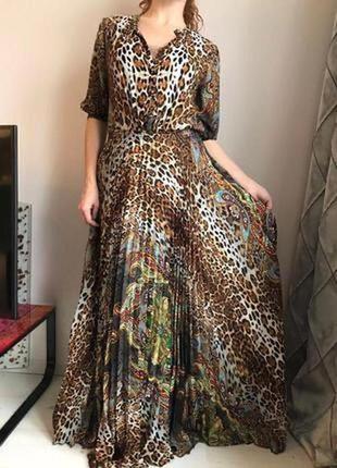 Платье плиссе в тигровый принт