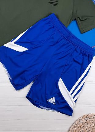 Спортивні шорти від adidas 10 років, 140 див.